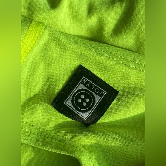 Jolyn Onesie - Dayno 2 - Size 28 - Picture 4 of 7